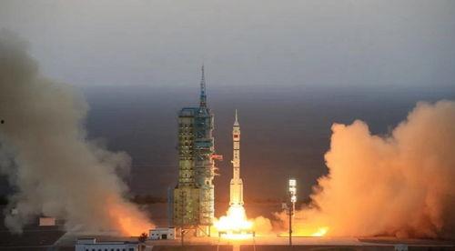 国产喷火器发射视频大全,震撼展示我国军事科技实力