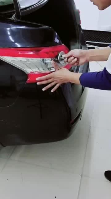 国产车尾灯拆装方法视频,轻松掌握操作步骤